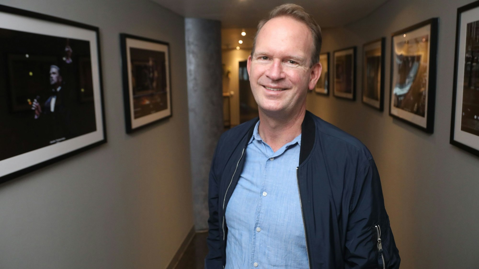 Stefan Löcher in den Räumen der Lanxess-Arena.