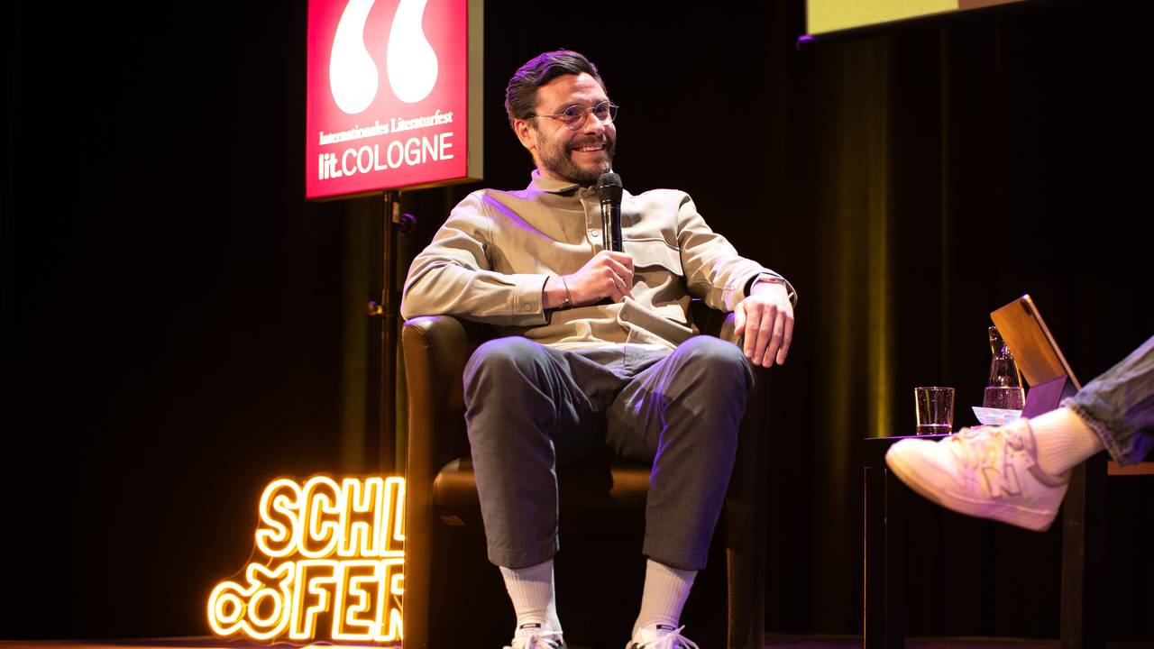 Jonas Hector bei der Podcast-Produktion.