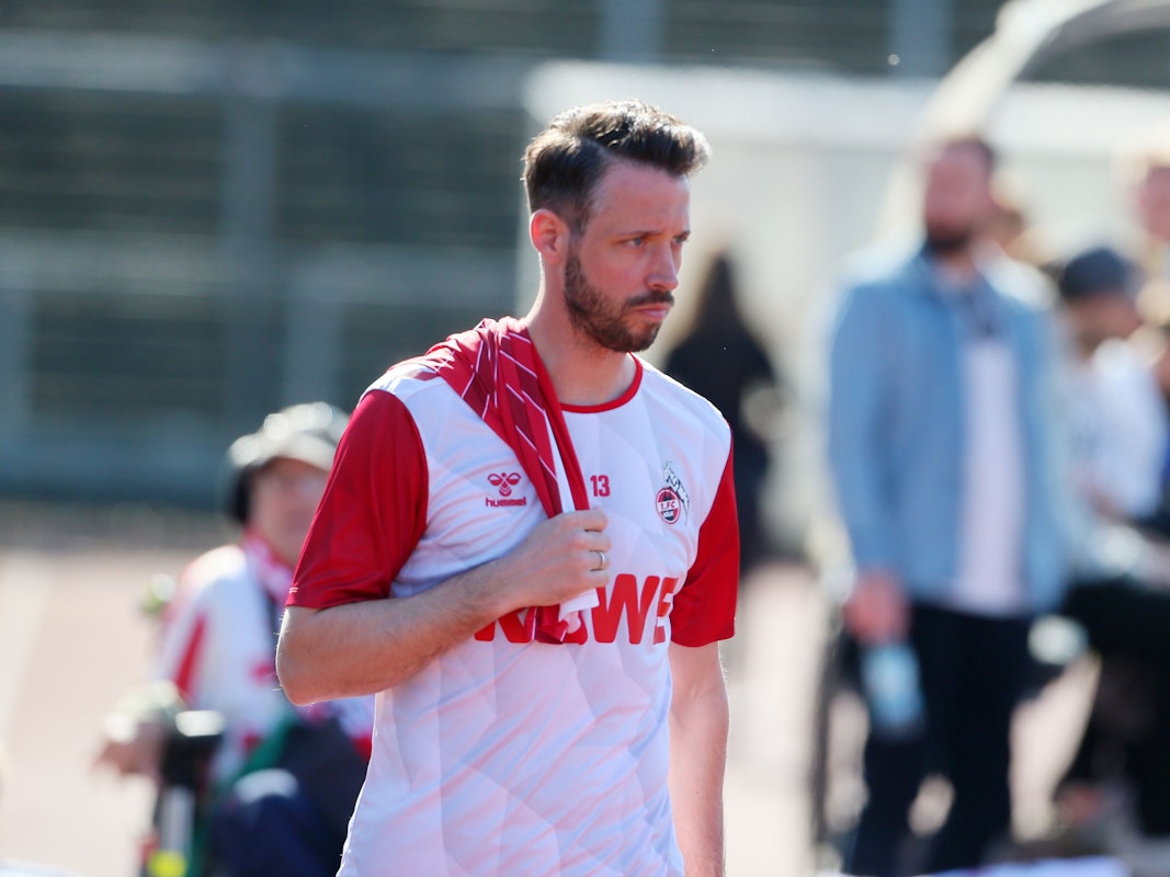 Mark Uth vor dem Testspiel gegen den SC Verl im Kölner Südstadion.