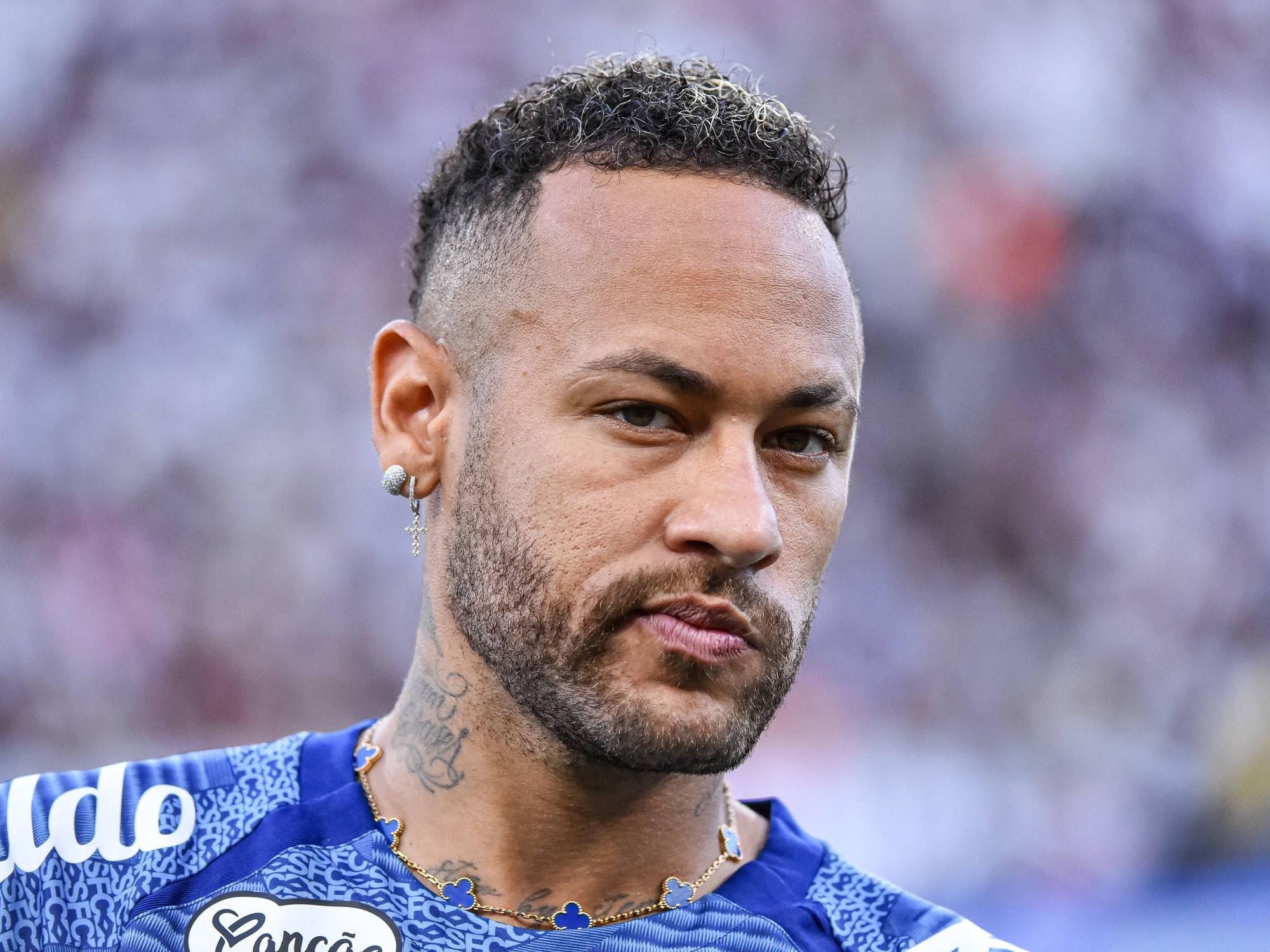 Neymar beim Aufwärmen mit seinem Team FC Santos.