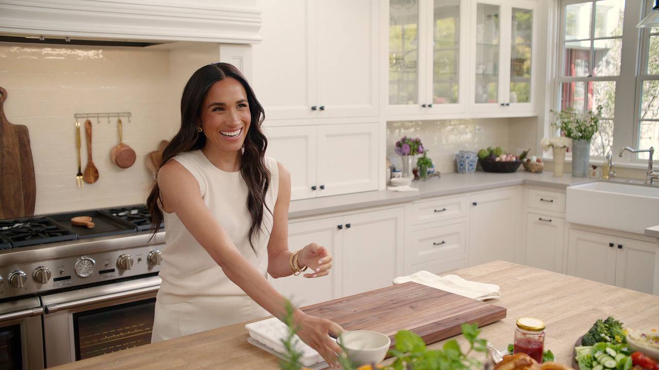 Ein undatiertes, von Netflix veröffentlichtes Foto Meghan, Herzogin von Sussex, in ihrer neuen Lifestyle-Serie „With Love, Meghan“.