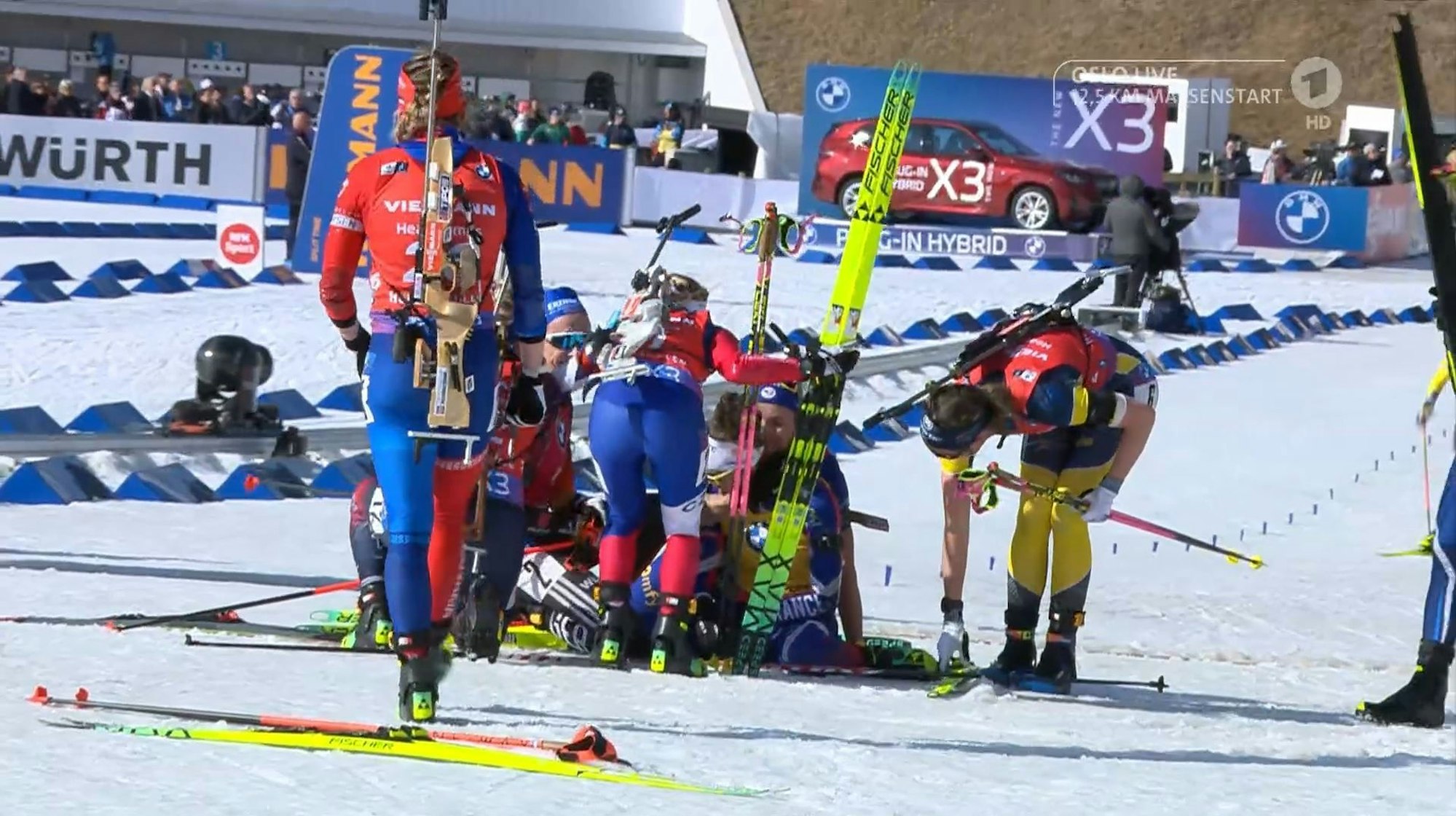 Bilder nach dem Zieleinlauf beim Weltcup-Finale der Biathletinnen.
