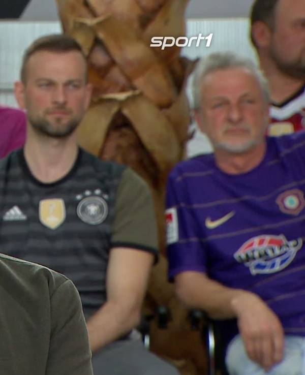 Stefan Effenberg sitzt im „Doppelpass“, der sich vor allem mit der deutschen Nationalmannschaft befasst.