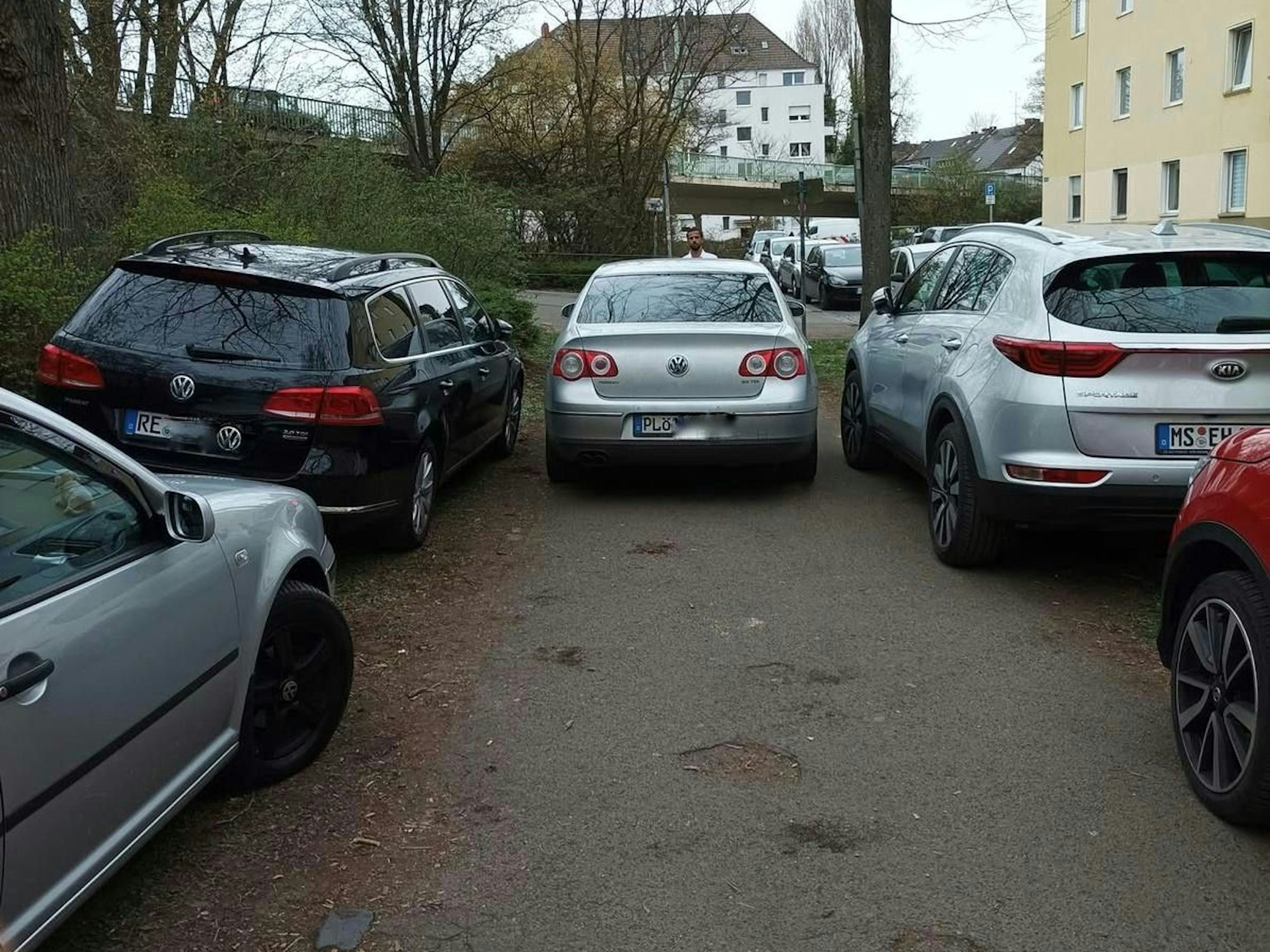 Rund um die Deutzer Werft und vor allem in den Seitenstraßen wurde am Samstag (22. März 2025) wild geparkt.