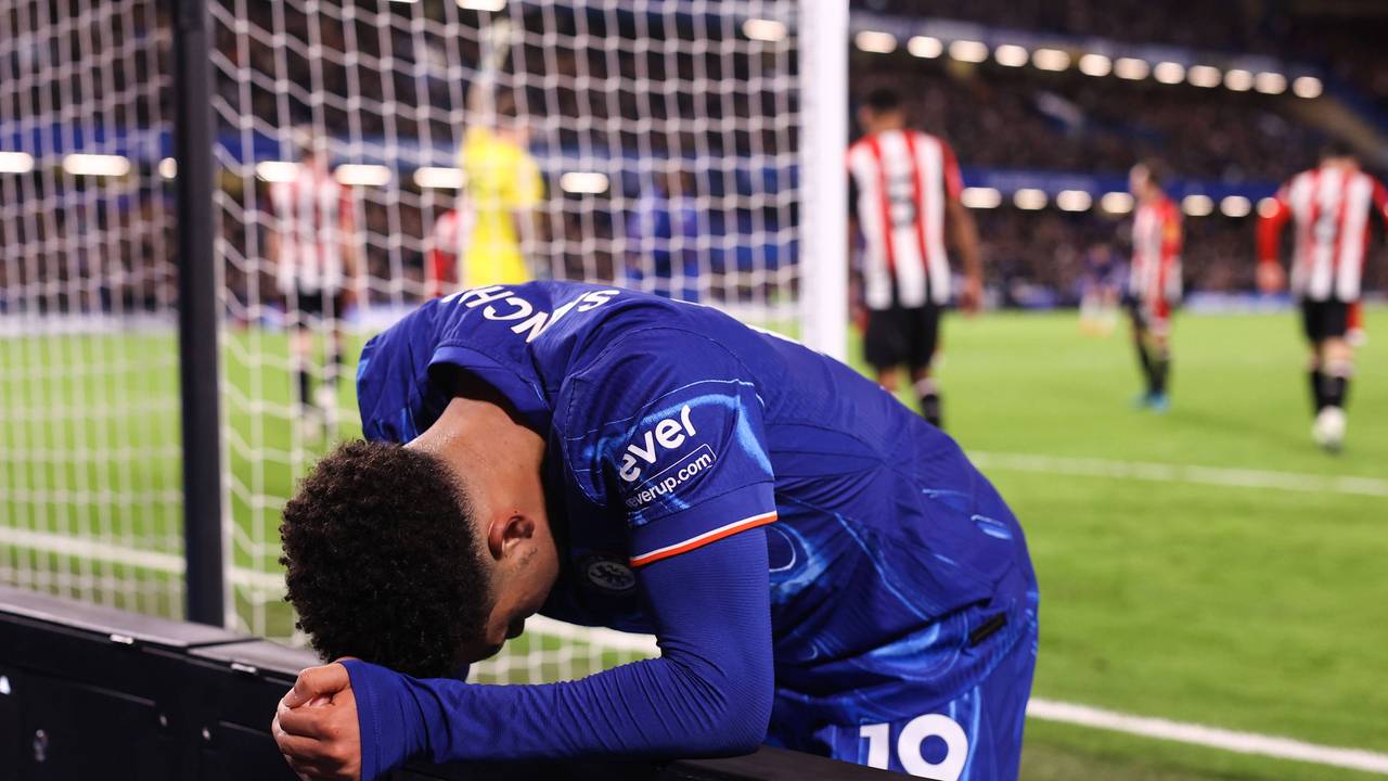 Jadon Sancho hadert bei einem Spiel des FC Chelsea. Er spielte bereits in zwei Etappen für Borussia Dortmund und wird mit einer Rückkehr in Verbindung gebracht.