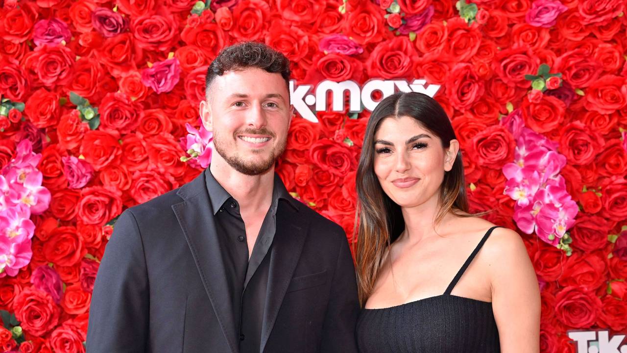 Jannik Kontalis und Yeliz Koc bei der TKMaxx Eröffnung im Supercandy Pop Up Museum. Köln, 10.05.2023