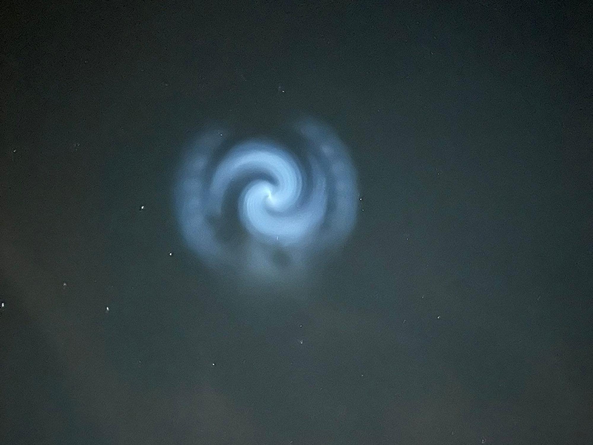 In der Nacht auf den 25. März 2025 sorgte ein mysteriöses Zeichen am Himmel für Verwunderung.