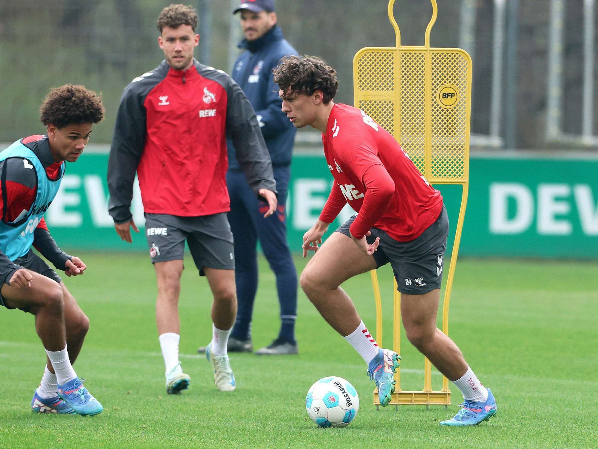 Julian Pauli im Trainingsduell mit Neo Telle.