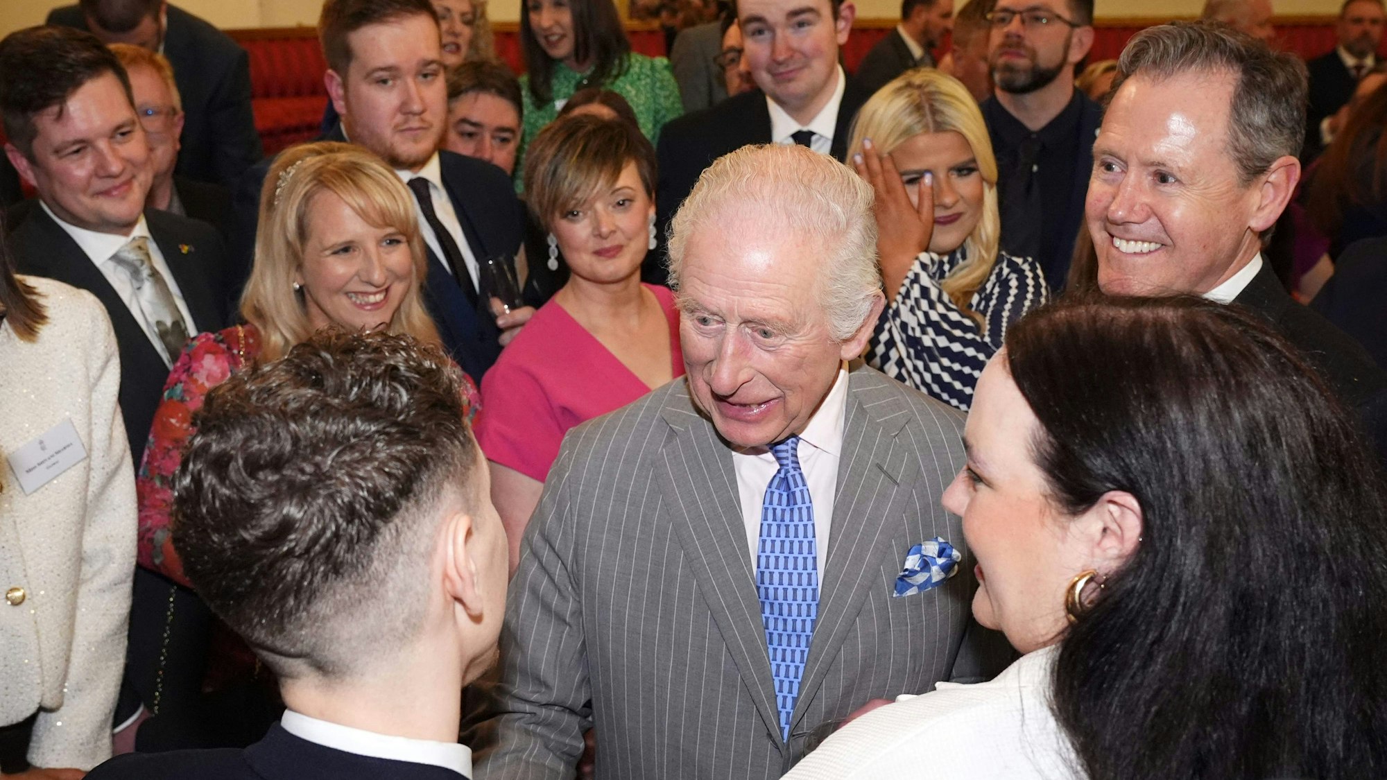 Der britische König Charles III. begrüßte im Buckingham Palace am Mittwoch (26. März) Gäste während eines Empfangs für Medien aus dem ganzen Land.