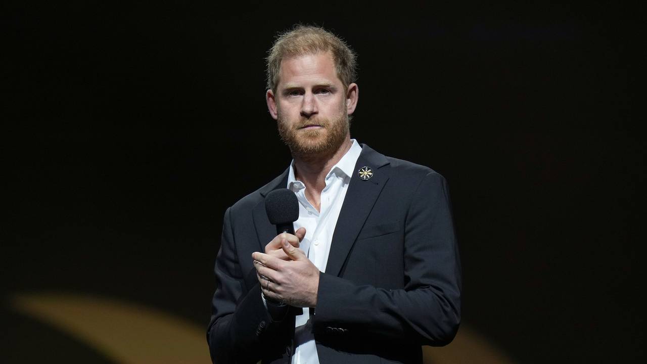 Der britische Prinz Harry spricht während der Abschlusszeremonie der Invictus Games 2025.