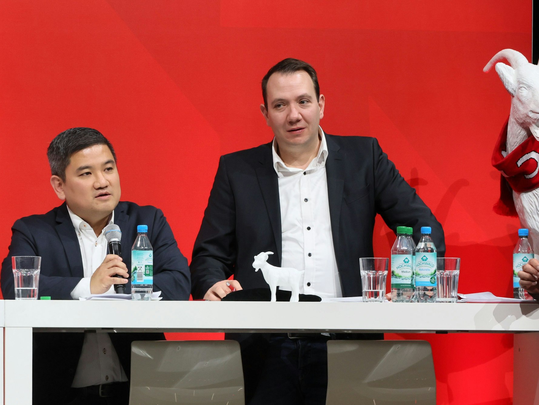 1. FC Köln, MMC-Studios, Mitgliederstammtisch, von links: Ho-Yeon Kim, Fabian Schwab