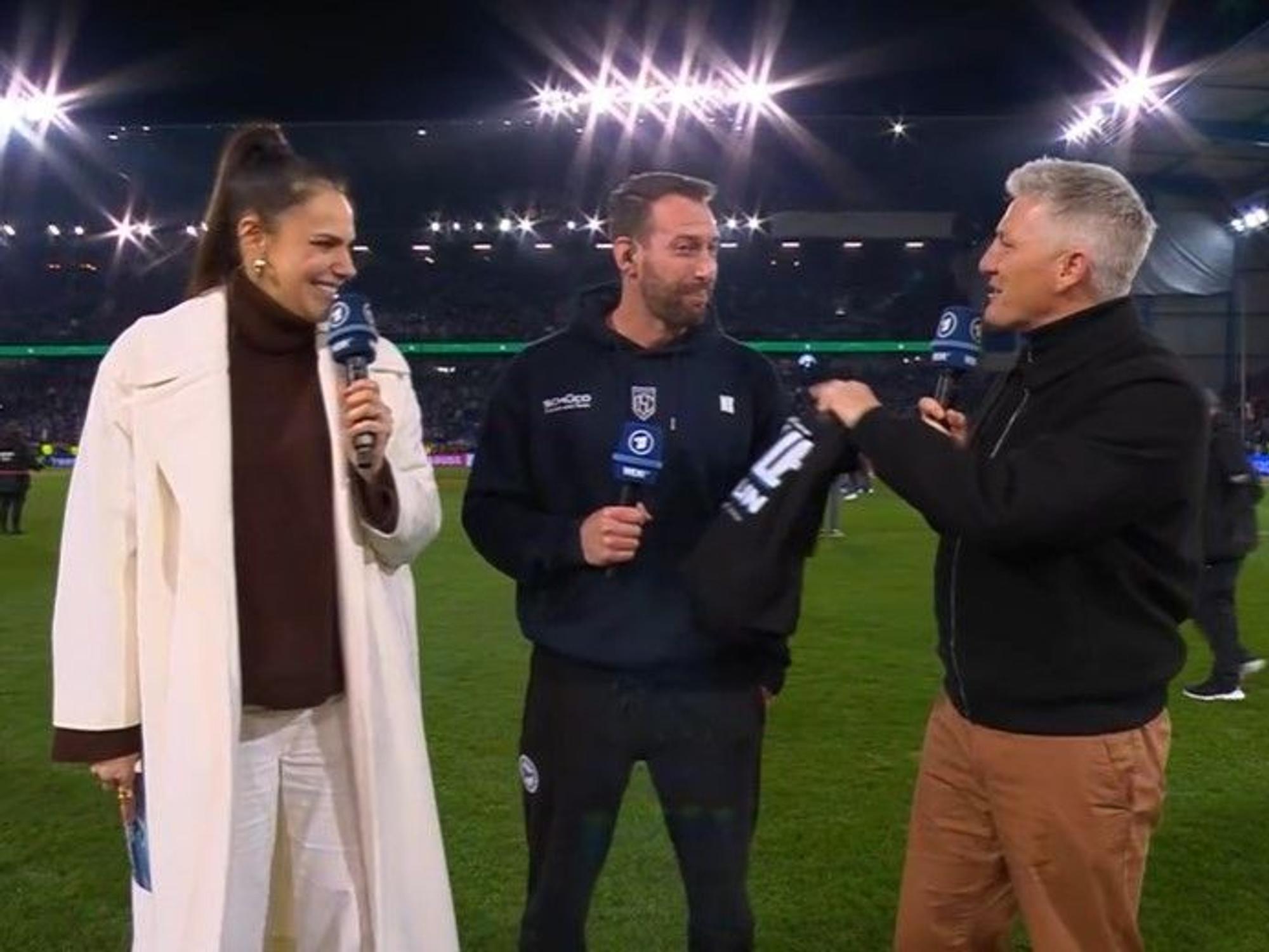 Esther Sedlaczek und Bastian Schweinsteiger mit Mitch Kniat im Interview.