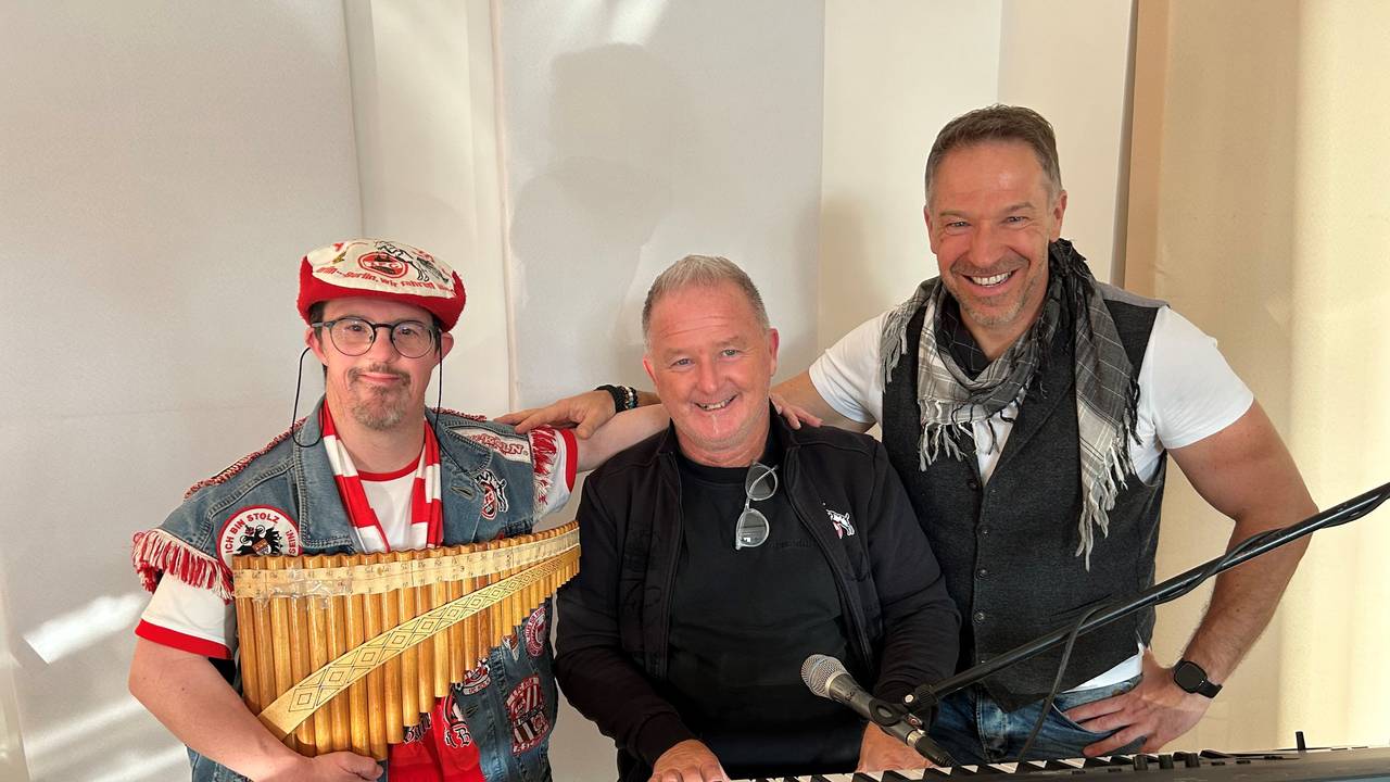 Fabrice Aldenhoff mit Micki Schläger und Patrick Lück am Keyboard.