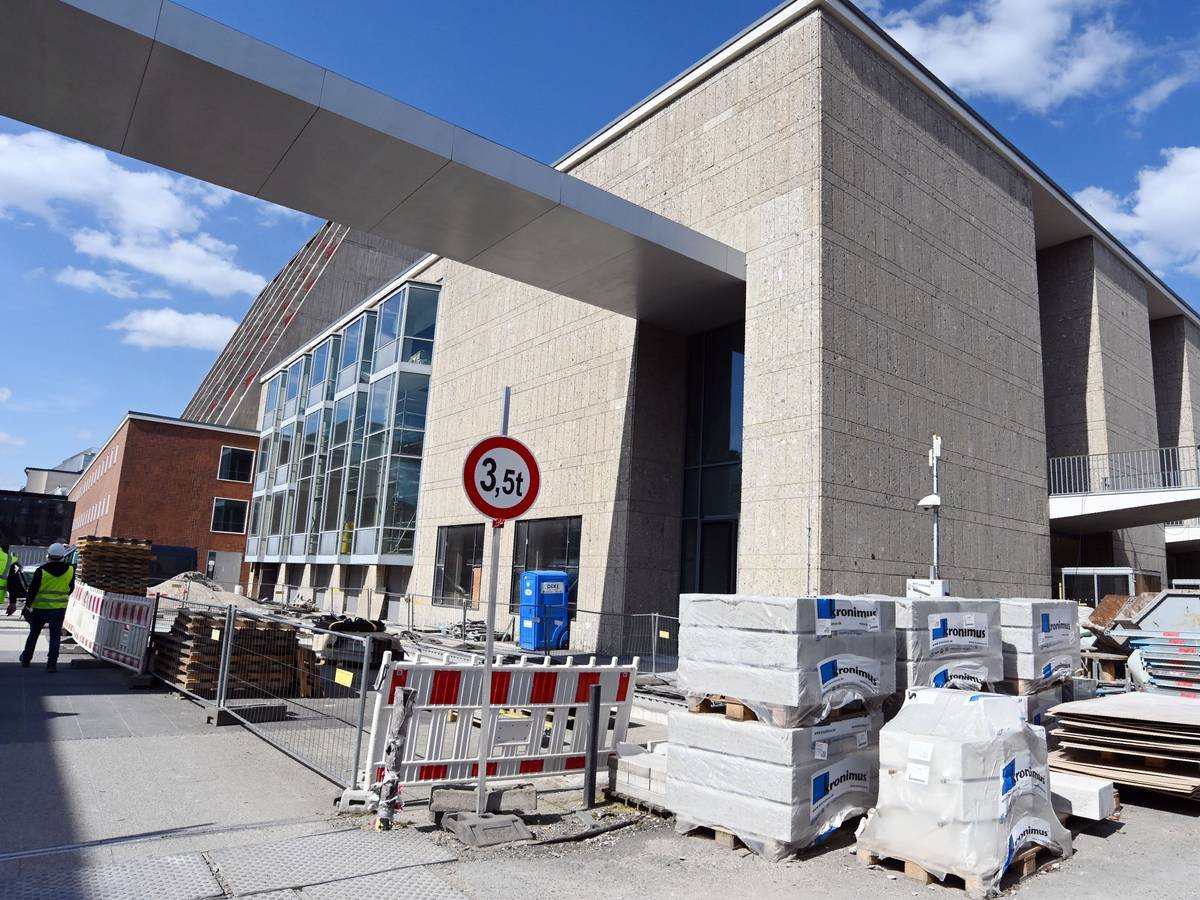 Opern-Baustelle im Jahr 2025.