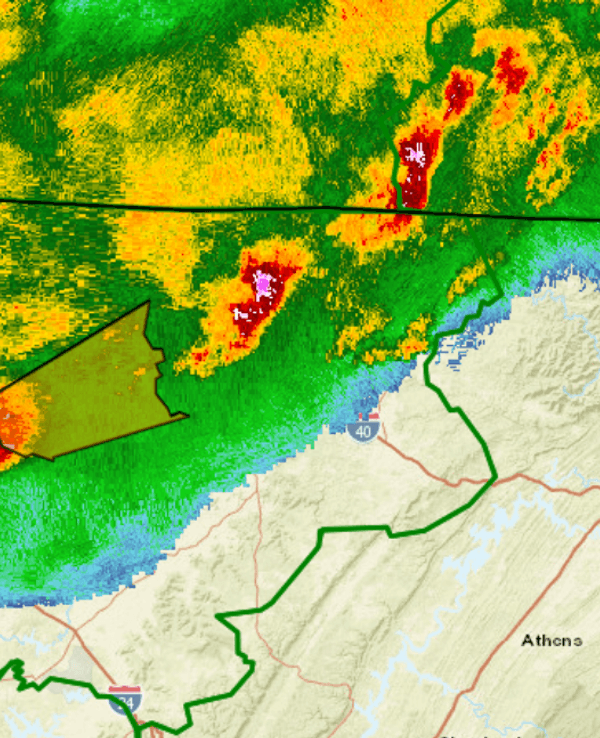 Blick auf die Warnungen vor schweren Gewittern und möglichen Tornados für Tennessee am 3. April 2025.