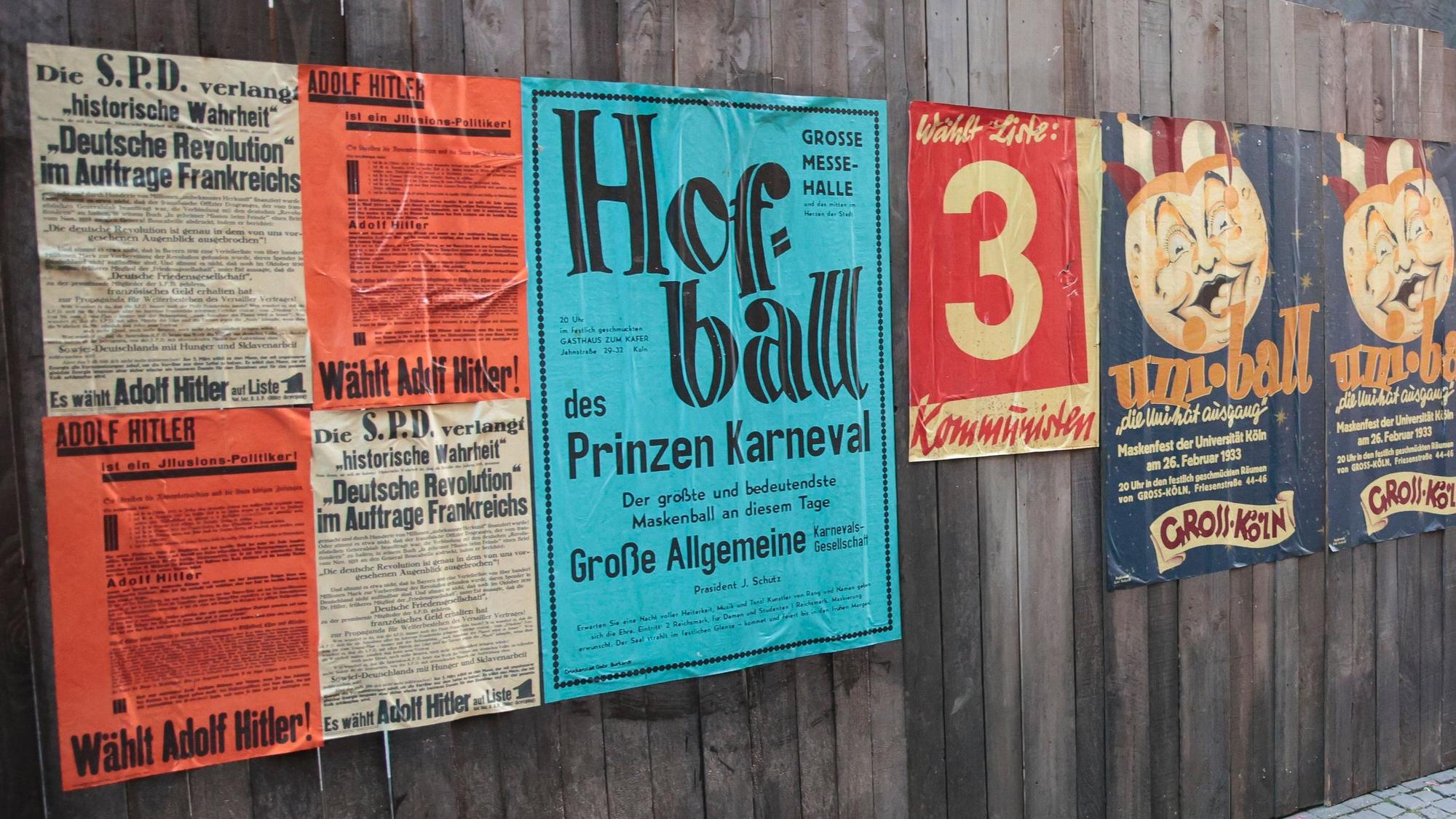 „Wählt Adolf Hitler!“ Eins der Wahlplakte, die für den Filmdreh am Eigelstein hängen.