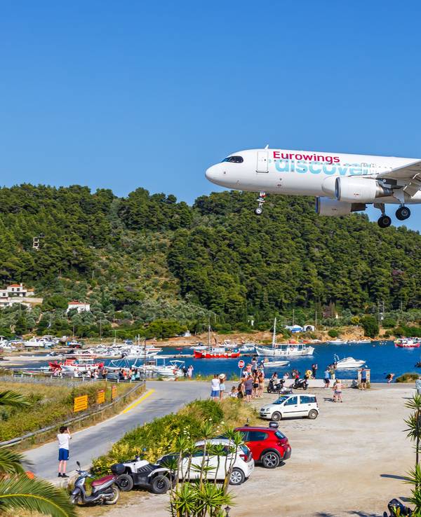 Eine Eurowings-Maschine landet in Griechenland.