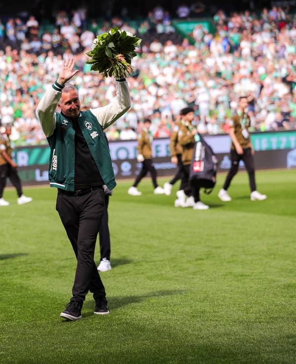 Frank Baumann wird bei Werder Bremen verabschiedet.