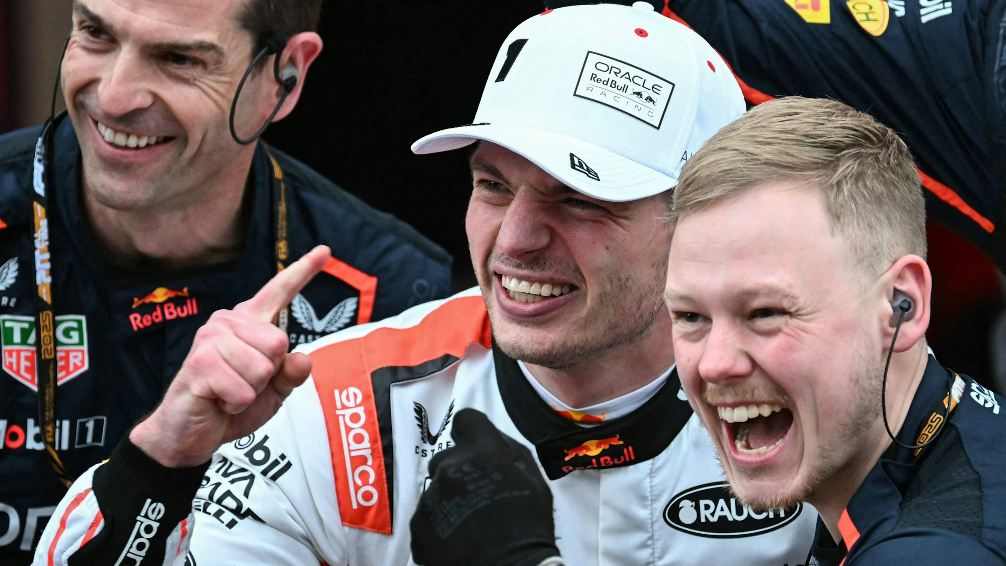 Max Verstappen (Mitte) hat den Großen Preis von Japan gewonnen.