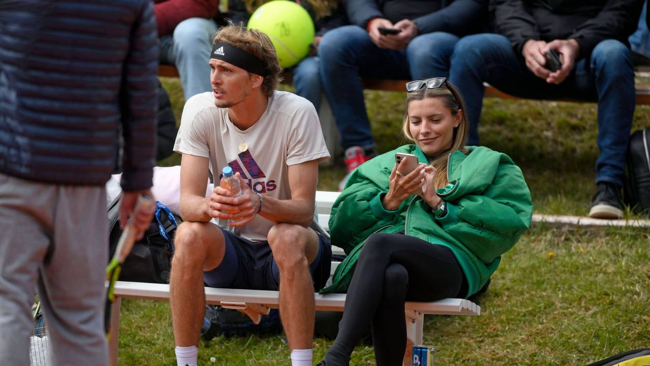 Alexander Zverev und Sophia Thomalla bei einem Tennis-Training des Olympiasiegers.