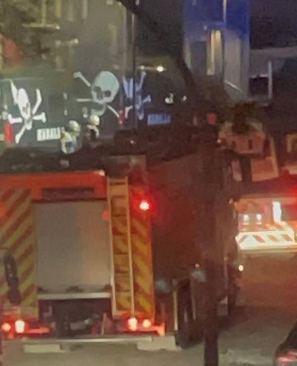 Bei einem Kasalla-Konzert in Köln-Mülheim kam es am Sonntagabend zu einem Feuer.