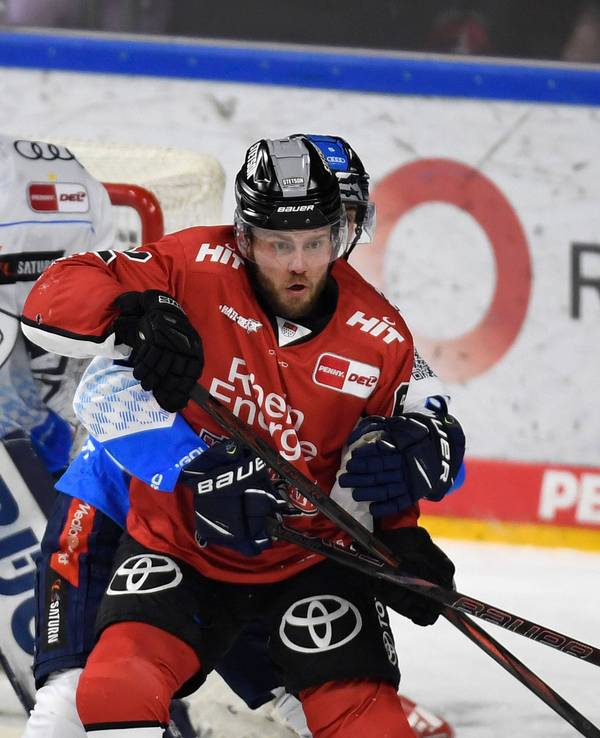 Keeper Christian Heljanko und Parker Tommie in Aktion.
