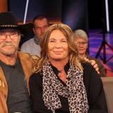 Konrad Konny Reimann deutscher Unternehmer Auswanderer mit Ehefrau Manu zu Gast in der NDR Talkshow , aus dem Studio 3 beim NDR am Freitag 20.10.2022 in Hamburg.