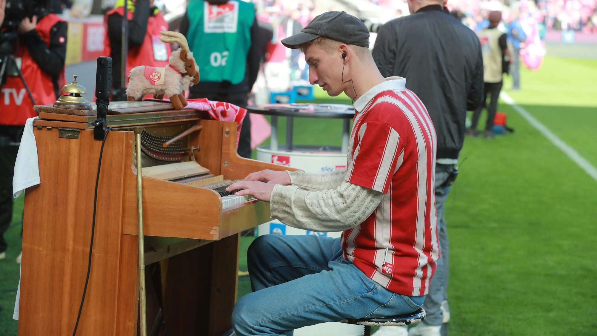 Thelonious Herrmann spielt am 5. Oktober 2024 beim FC-Spiel gegen SSV Ulm im Rhein-Energie-Stadion.