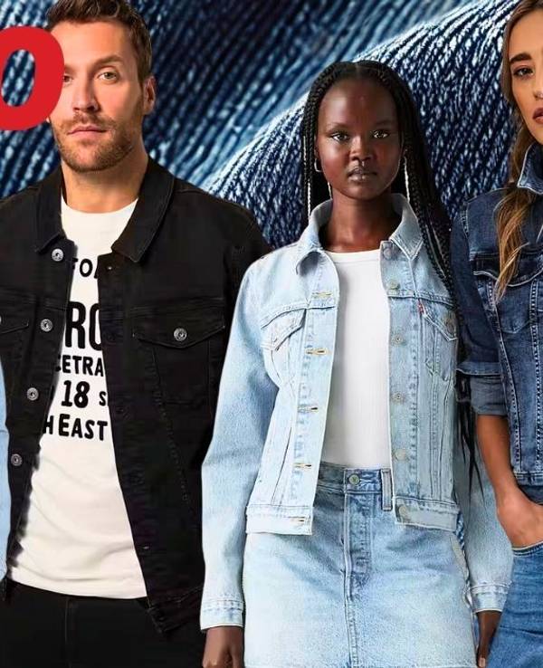 Vier Models in stylischer Jeansmode vor einem Hintergrund in Denim-Optik.