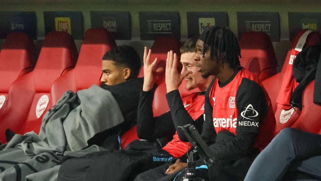 Florian Wirtz und Jeremie Frimpong reagieren gefrustet nach ihren Auswerchslungen gegen den FC Bayern.