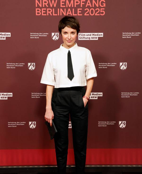 Julia Koschitz beim 22. NRW Empfang des Landes NRW und der Film- und Medienstiftung NRW im Rahmen der Berlinale 2025 in der Vertretung des Landes Nordrhein-Westfalen.