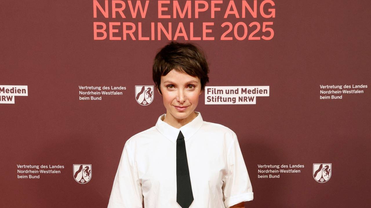 Julia Koschitz beim 22. NRW Empfang des Landes NRW und der Film- und Medienstiftung NRW im Rahmen der Berlinale 2025 in der Vertretung des Landes Nordrhein-Westfalen.