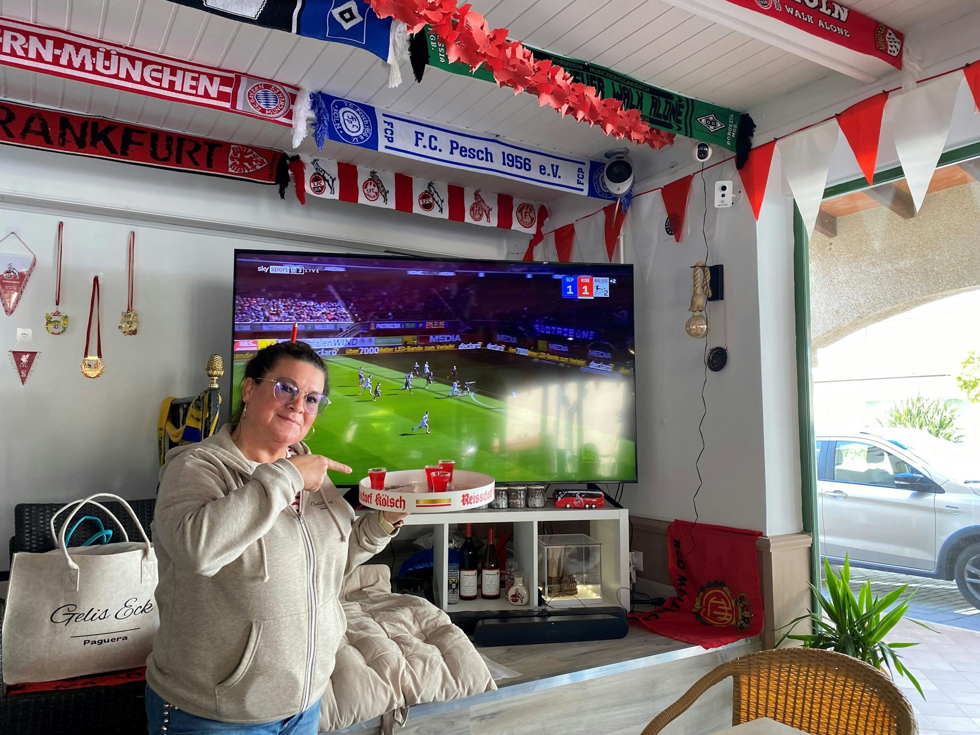 Auswanderin Geli Siede betreibt in Paguera „Gelis Eck“, eine FC-Kneipe
