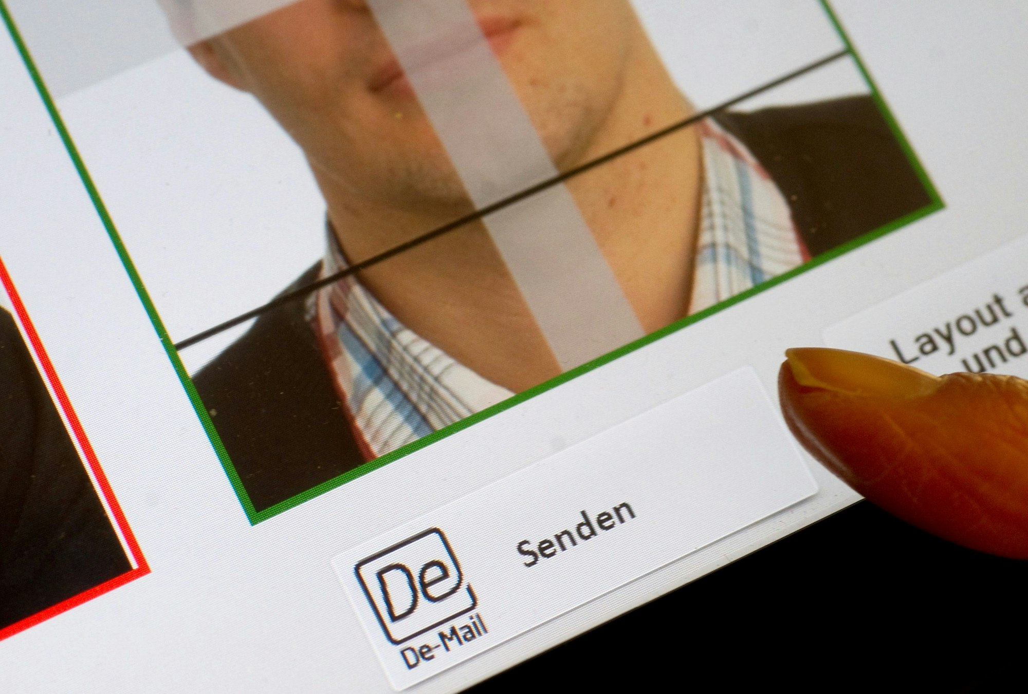 Ab dem 1. August gelten für Reisepass und Personalausweis nur noch digitale Passbilder.