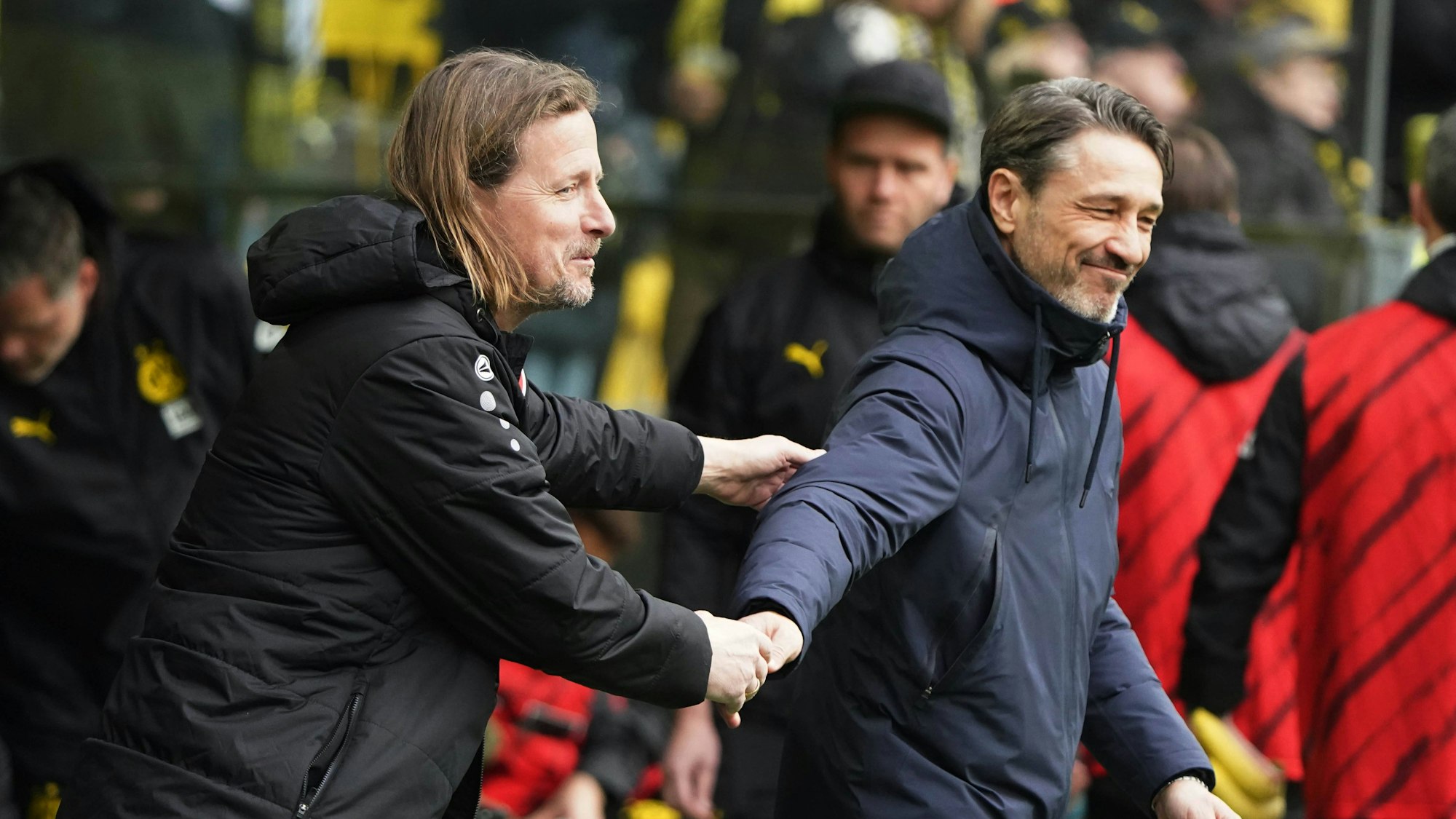 Bo Henriksen und Niko Kovac schütteln sich die Hände