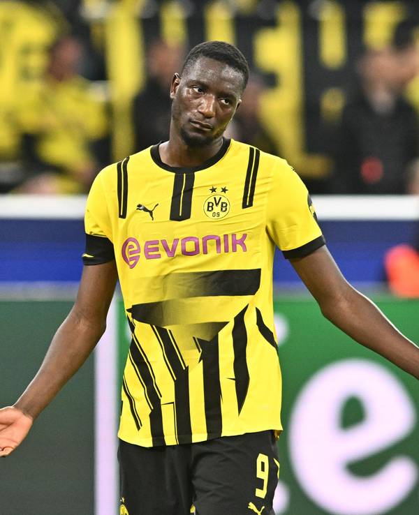 Dortmunds Serhou Guirassy reagiert während des Spiels gegen den FC Barcelona.