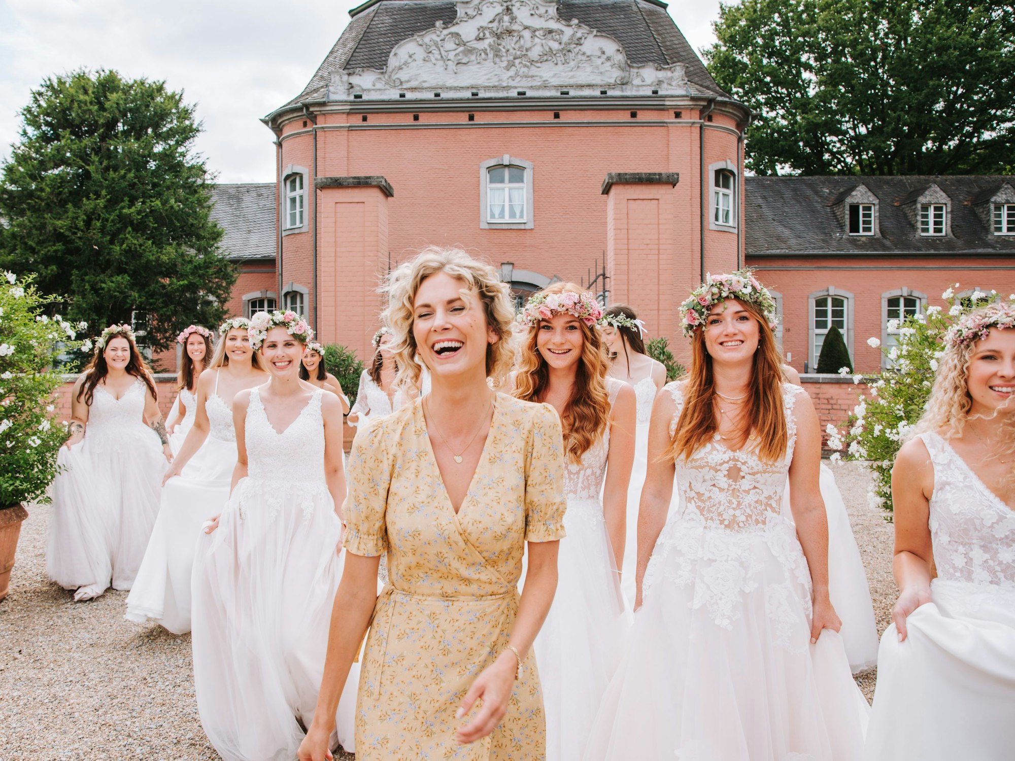 Sanna Lindström bei einem Fotoshooting mit „normalen Frauen“, die keine Profi-Models sind.