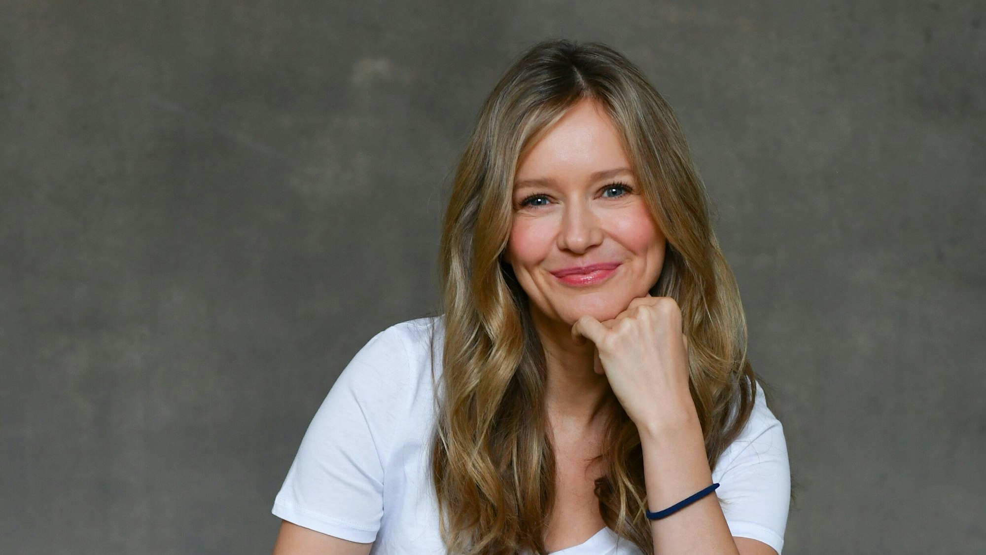 ARCHIV - 20.02.2019, Berlin: EXKLUSIV - Die Schauspielerin Stefanie Stappenbeck bei einem Fototermin zum SAT.1-Drama "Lautlose Tropfen".