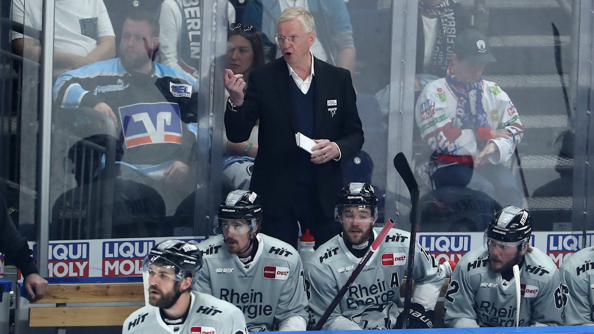 Kari Jalonen am 17. April 2025 beim Spiel der Kölner Haie gegen die Eisbären Berlin.