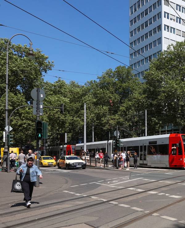 Der Blick auf den Hohenstaufenring in Köln.