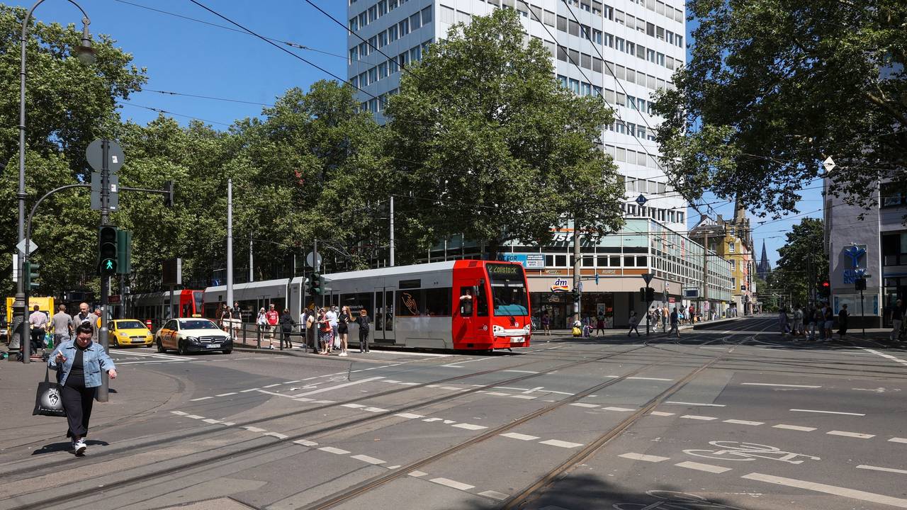 Der Blick auf den Hohenstaufenring in Köln.