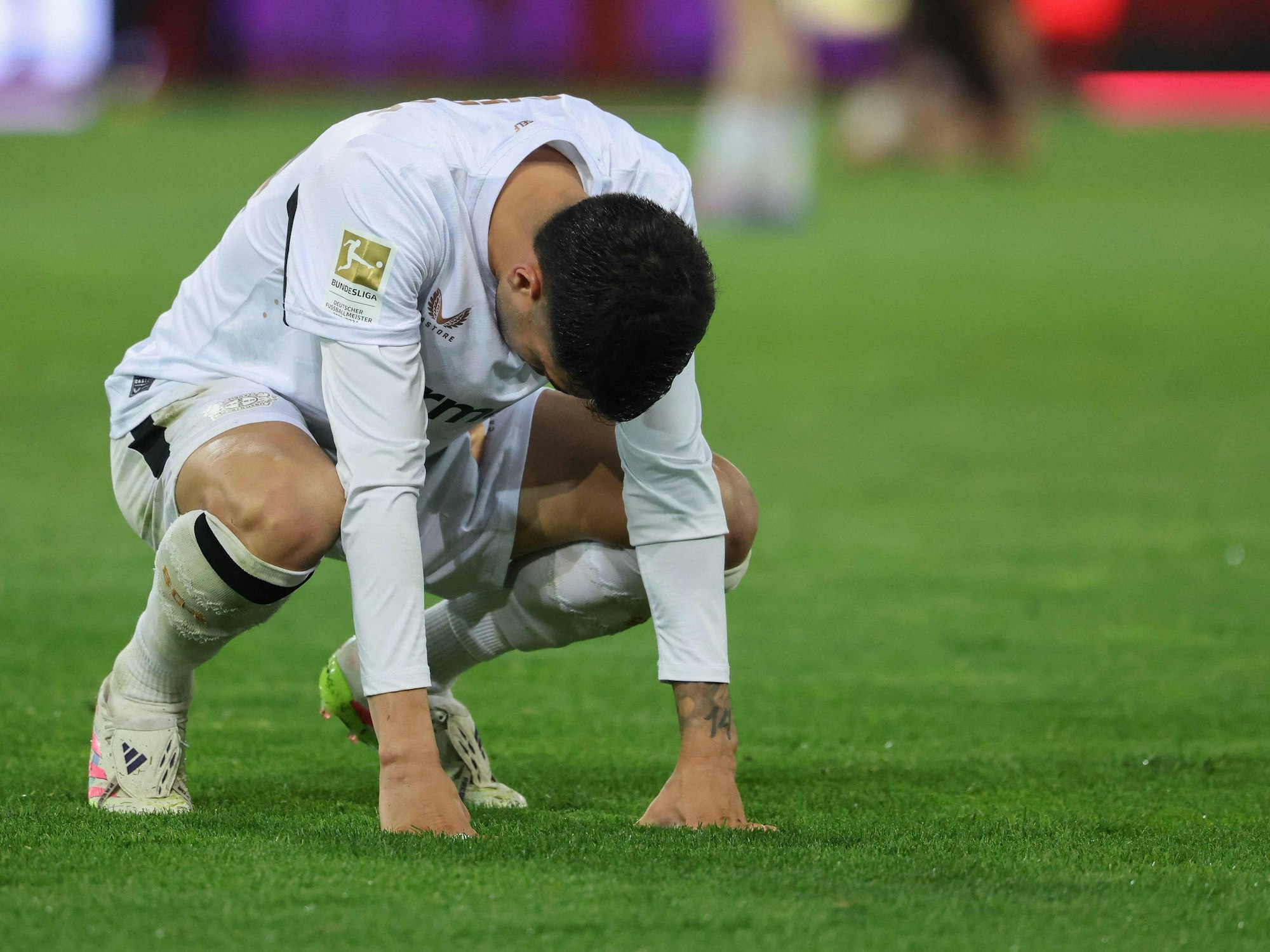 Exequiel Palacios ist nach dem Remis gegen St. Pauli niedergeschlagen.