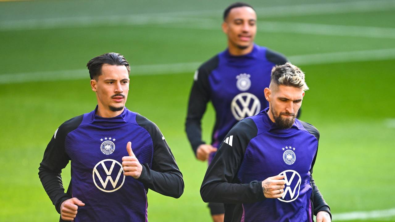 Robin Koch (l.) und Robert Andrich beim Training
