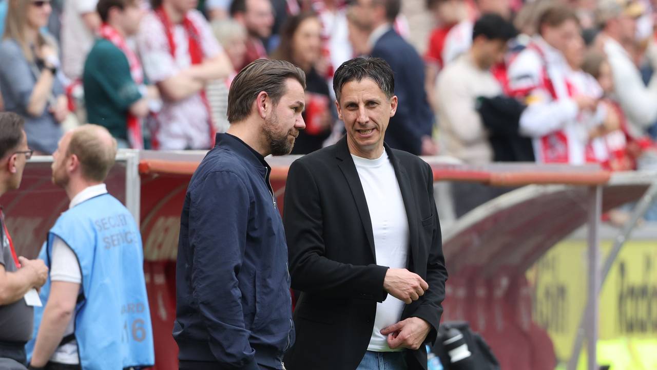 Thomas Kessler spricht mit Christian Keller.