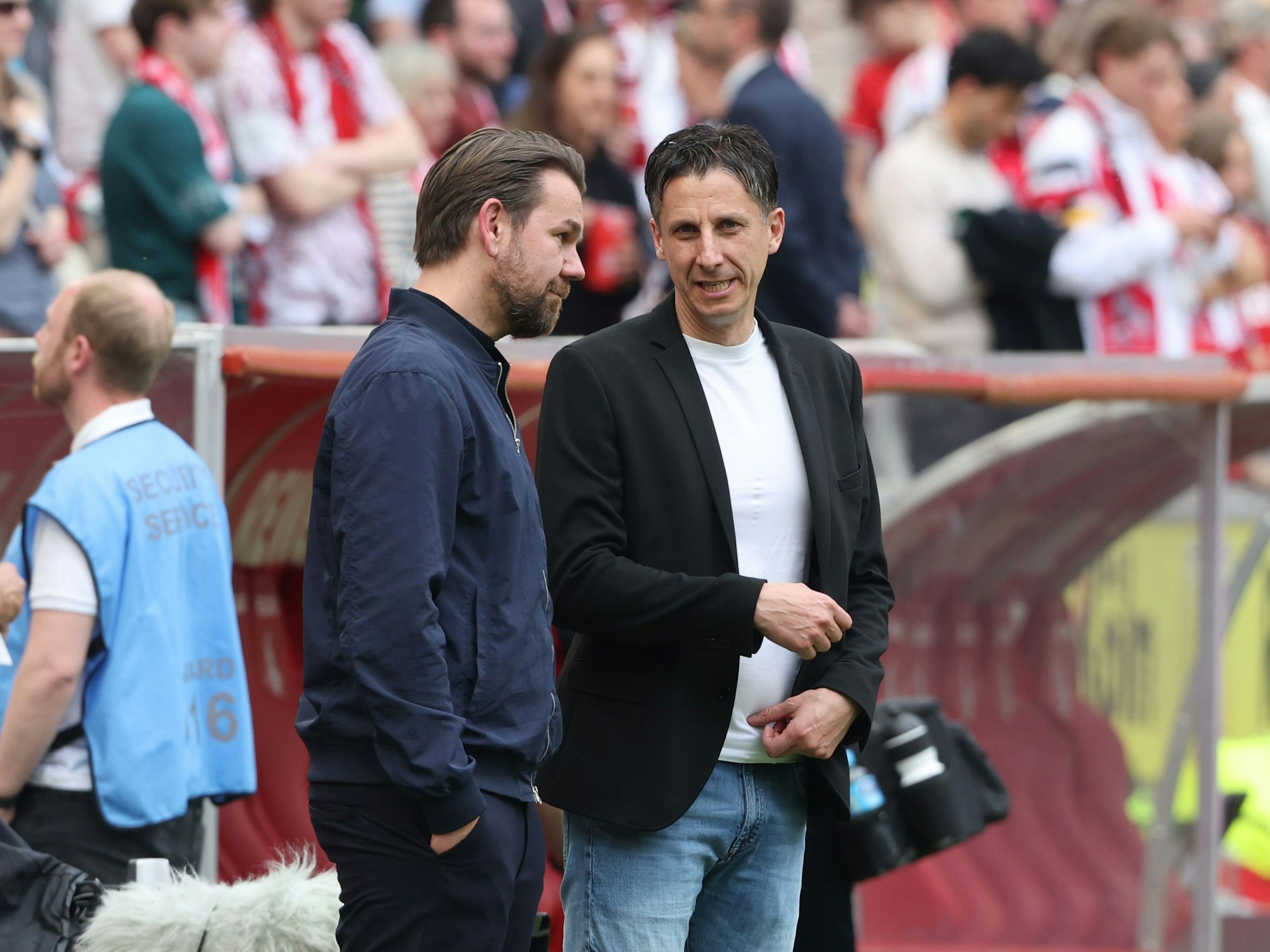 Thomas Kessler spricht mit Christian Keller.