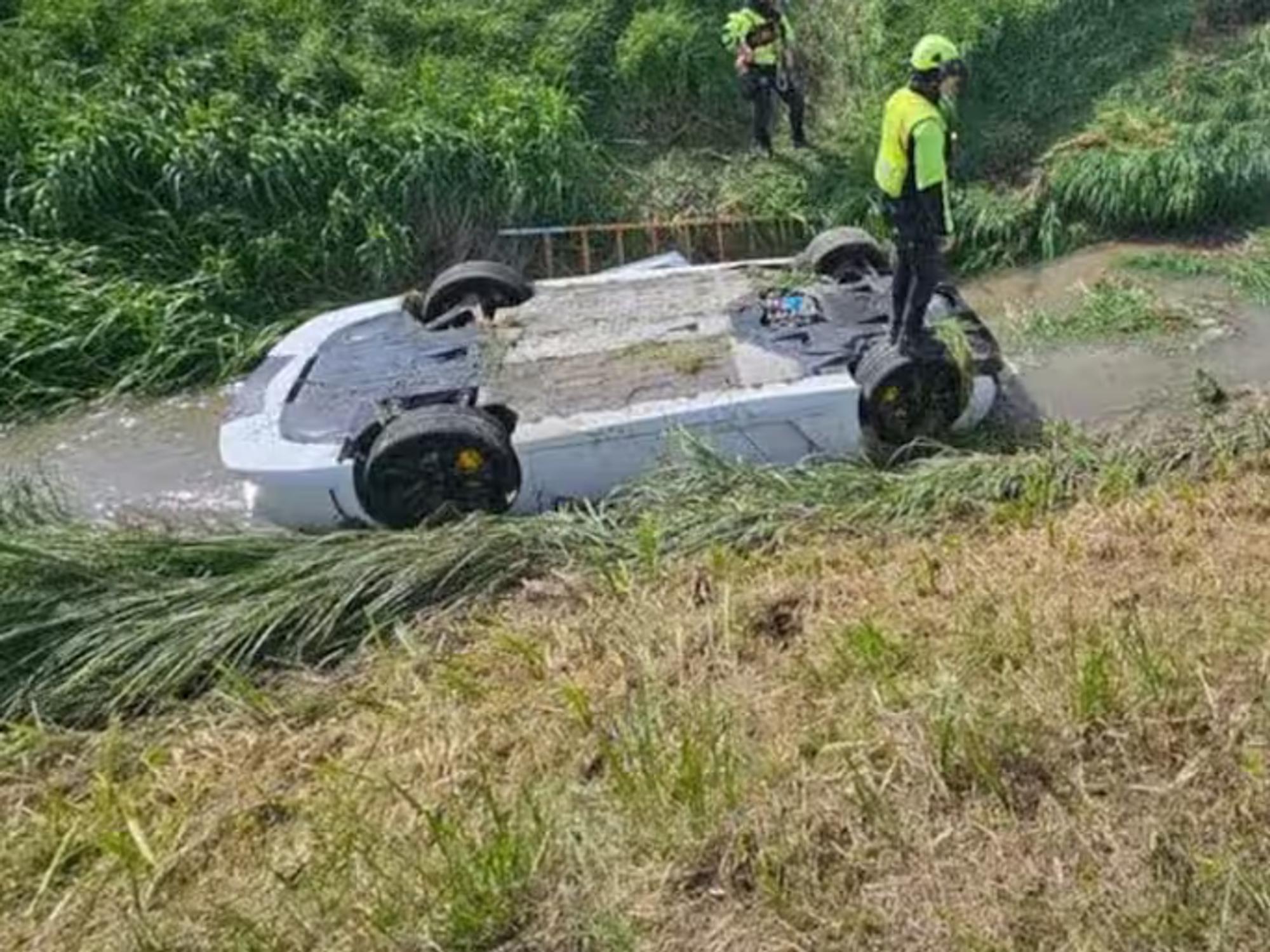 Ein fünfzigjähriger Italiener stirbt bei seiner ersten Ausfahrt mit seinem Lamborghini in der Nähe von Venedig