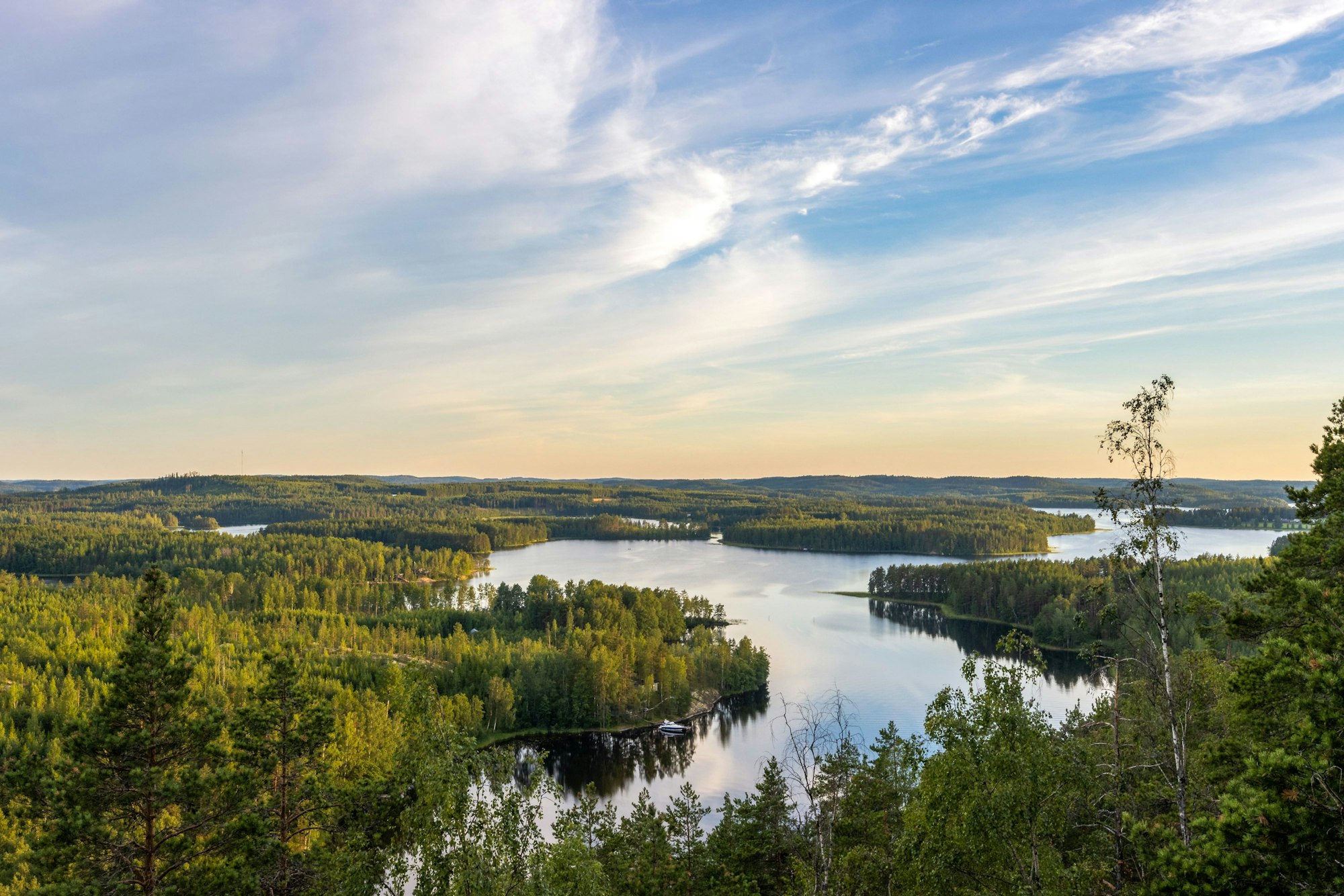Der größte See Finnlands bildet mit seinen tausenden Inseln und Gewässern ein wunderschönes, verzweigtes Labyrinth.