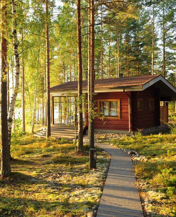 In Ihrer urgemütlichen Blockhütte direkt am Saimaa-See lassen Sie die Hektik des Alltags hinter sich.