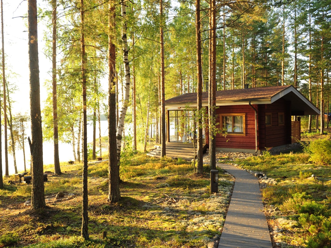 In Ihrer urgemütlichen Blockhütte direkt am Saimaa-See lassen Sie die Hektik des Alltags hinter sich.