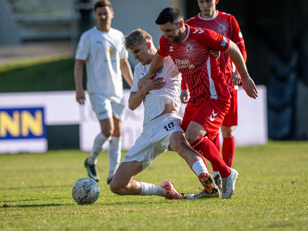 Stephan Salger im Zweikampf.